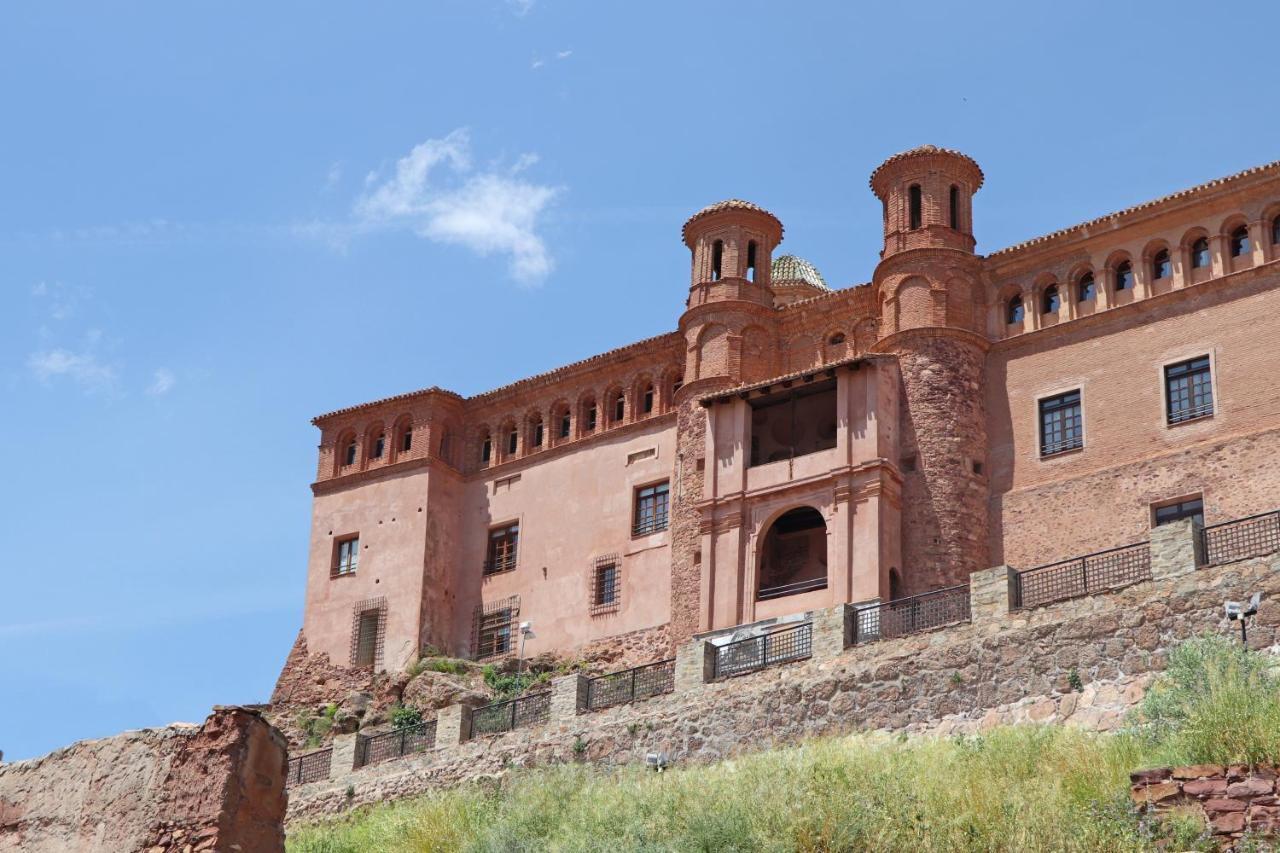 Hospederia Palacio Papa Luna Illueca Bagian luar foto