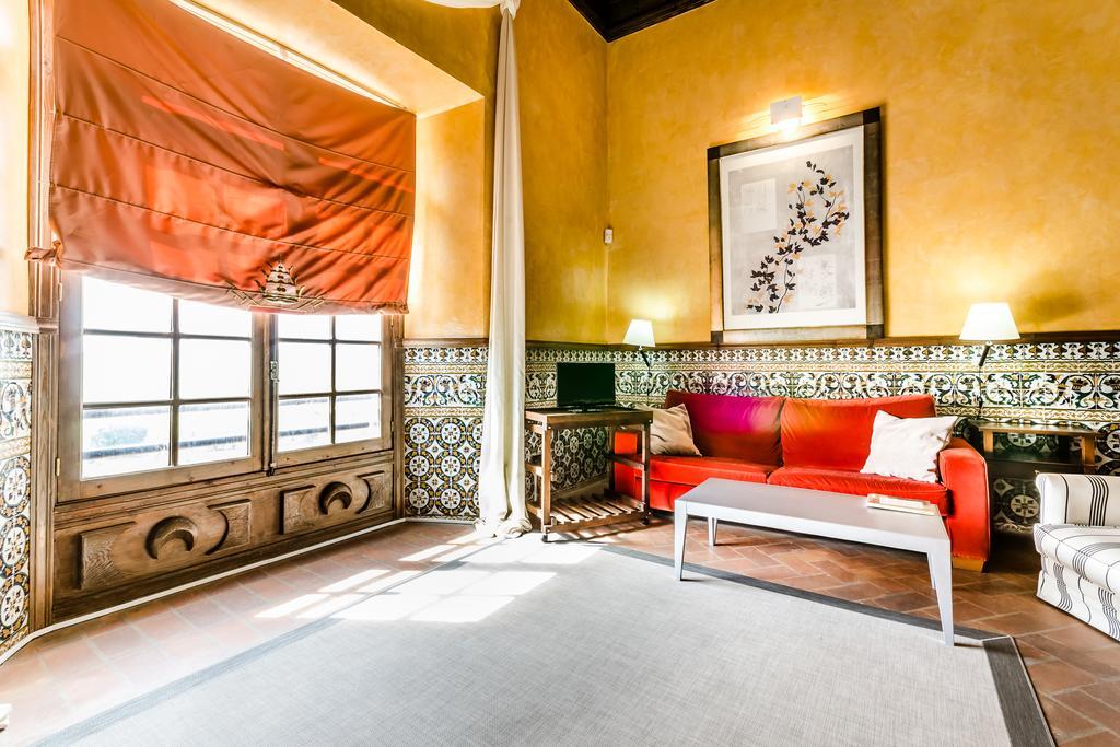 Hospederia Palacio Papa Luna Illueca Bagian luar foto